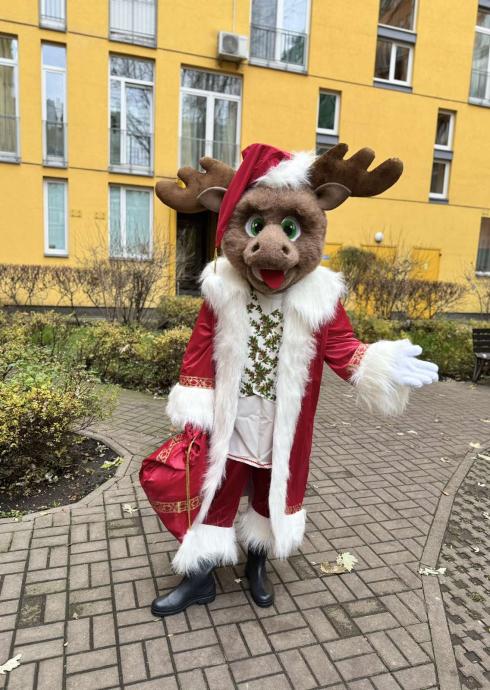 Ростова лялька Олень в костюмі Санти